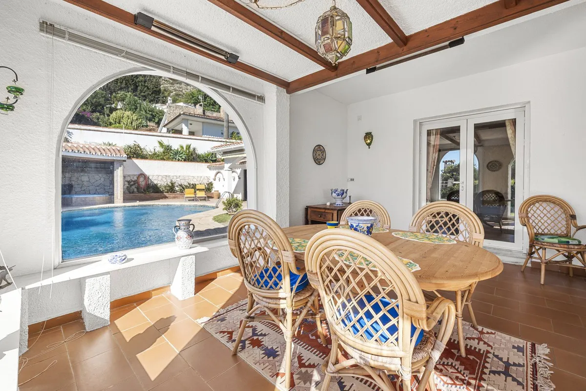 aa82c12d-3e94-4a35-a718-dc871d0ba48e