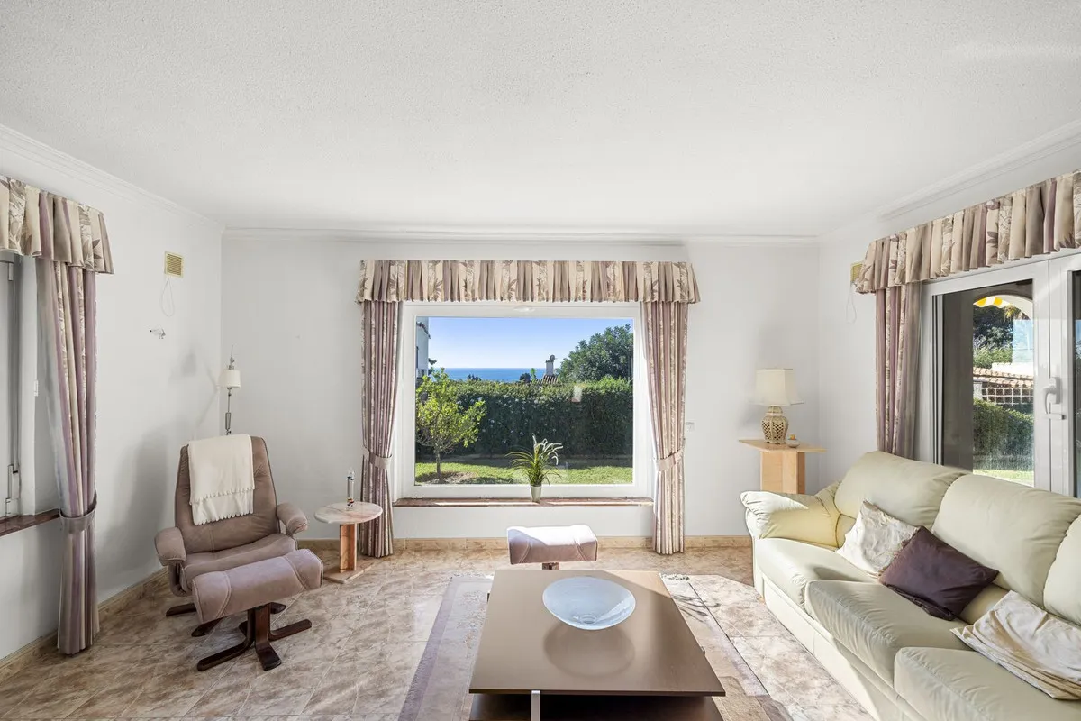 c46cbedf-bb55-48aa-8d76-61812934da8e