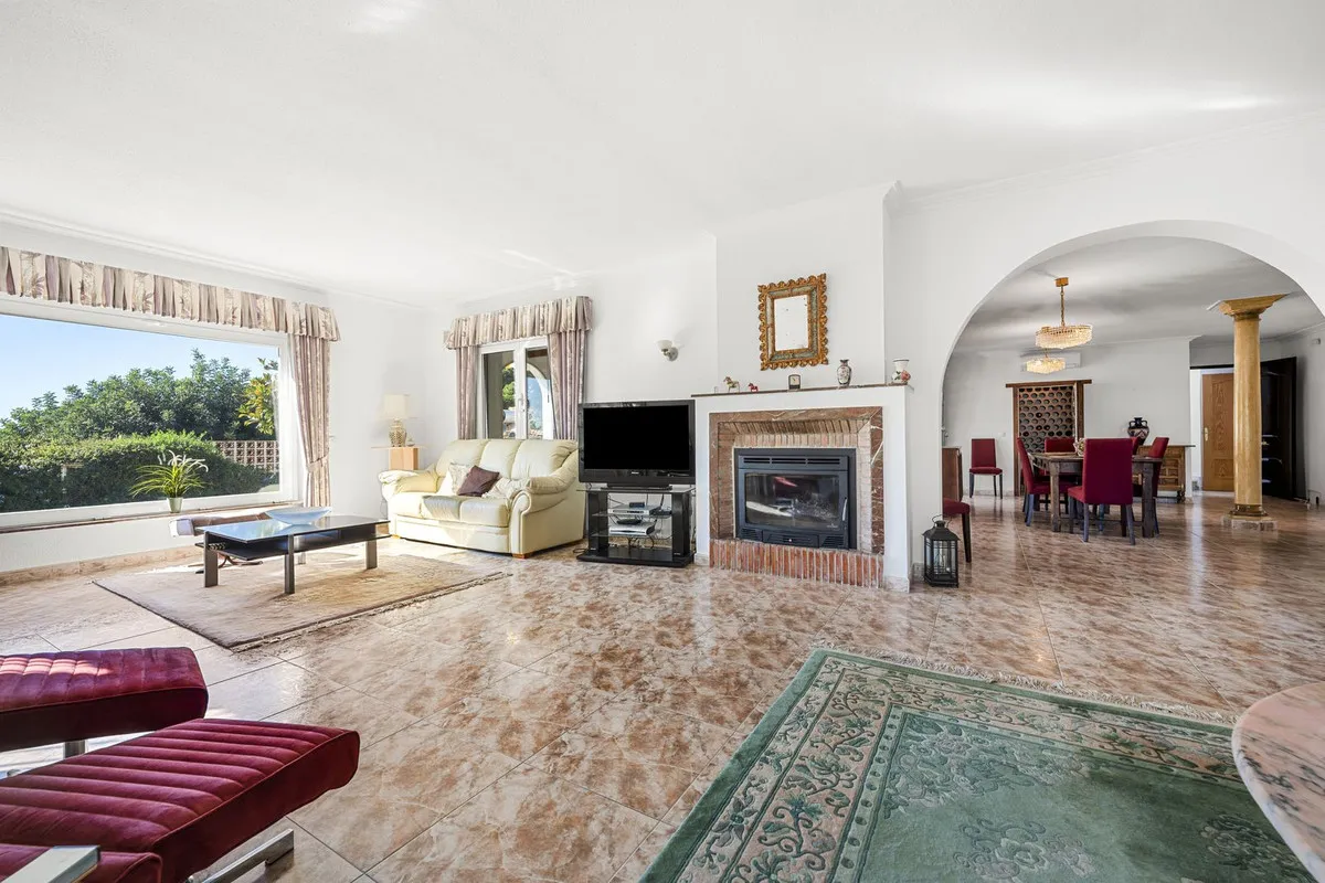 e3389f35-876e-4fd4-a1f0-734a560cceb7