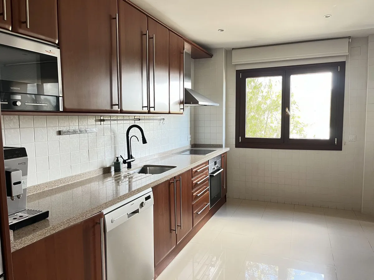 05003abb-d6c0-4eaf-b744-7286f8c22ebd