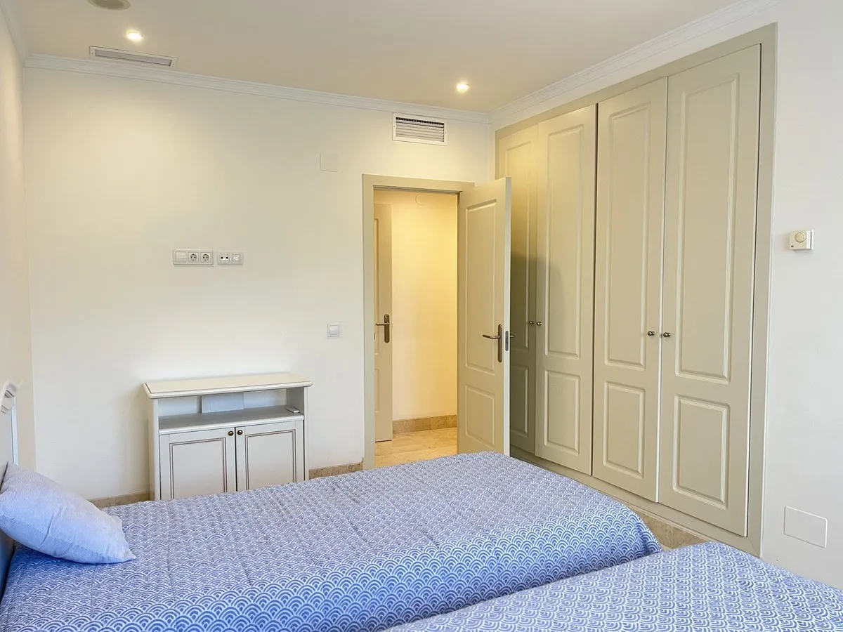 31175706-f3e6-495f-ae04-791b09dc1128