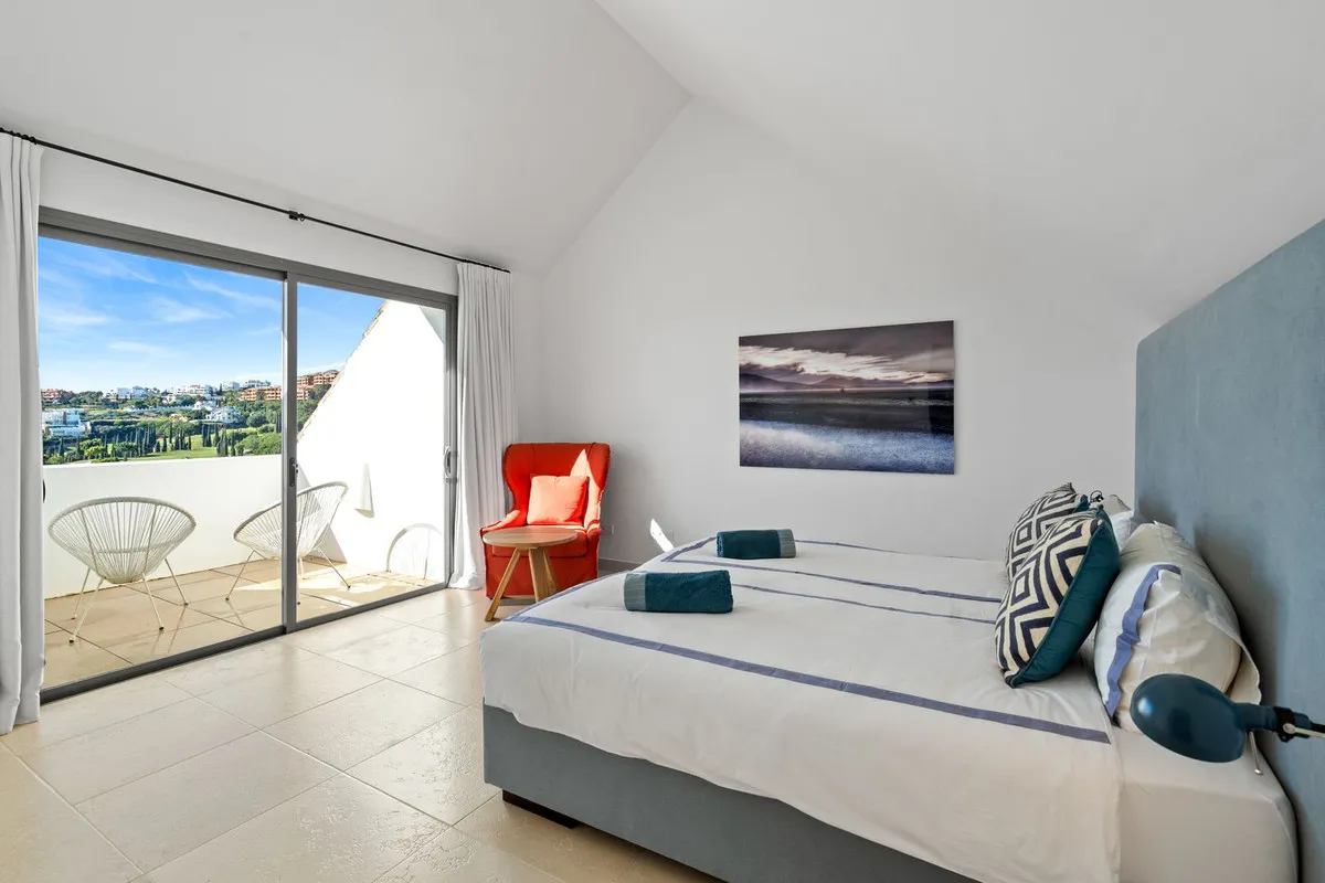 320e867f-2e4e-42ee-9120-84d8f01bc13c