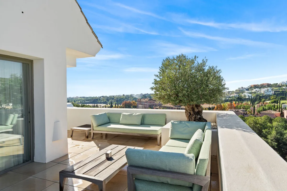 4aa97ab4-cc79-445f-8be4-1c217c861294