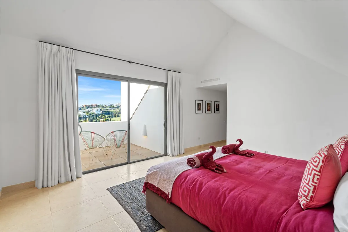 bb584d45-4c02-4629-b11a-cf7df3508102