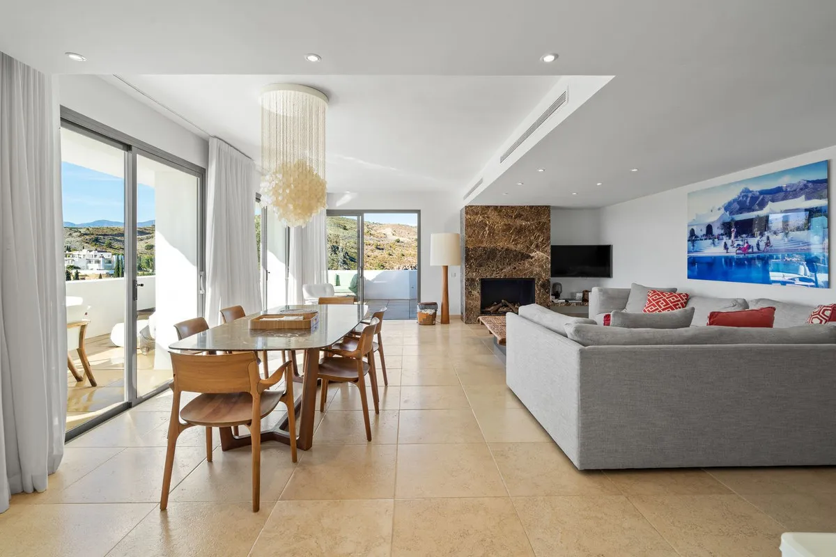 ef0759ec-d109-4b0d-9dea-71eadadf0a44