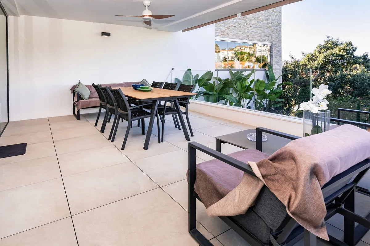 ffbee177-cec3-449e-aa4c-8a7b3bec96f3