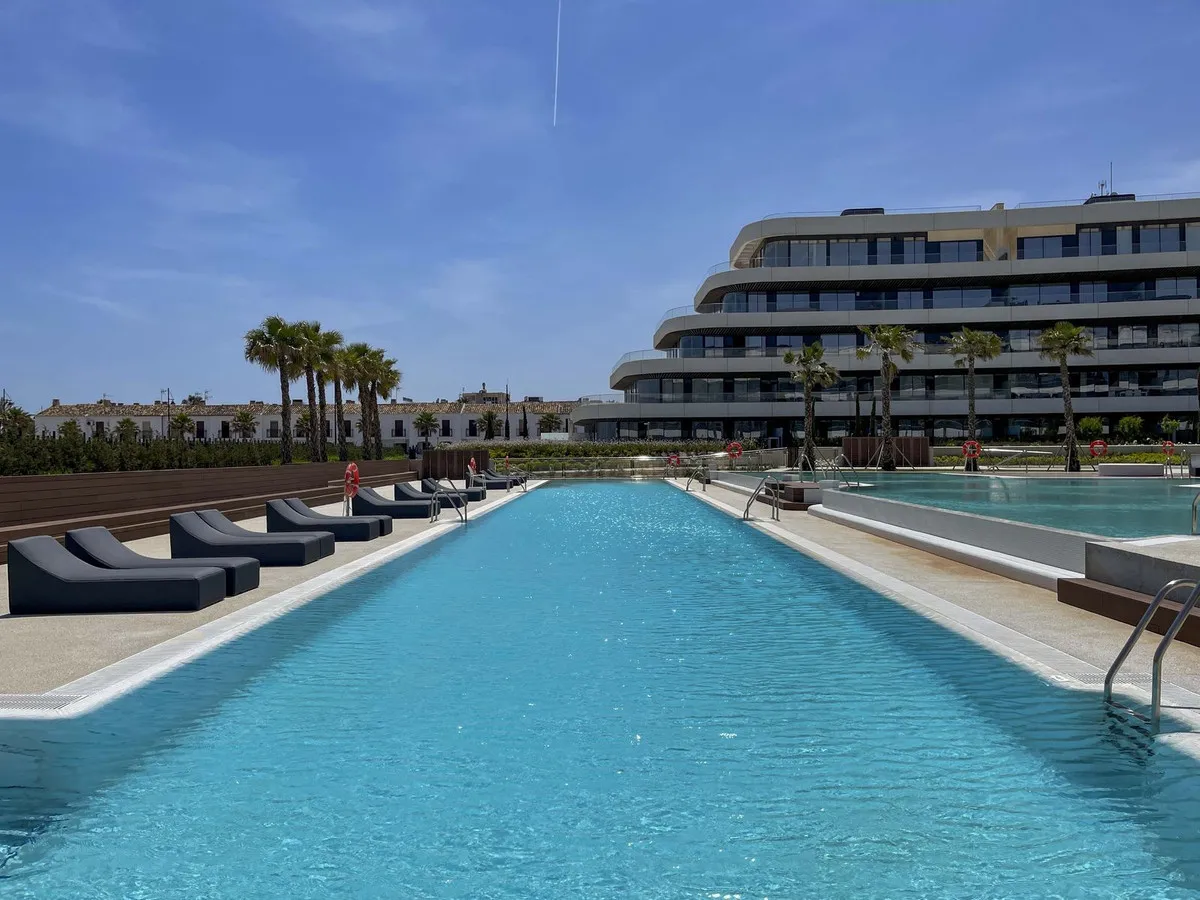 21030f52-6cf5-4b58-8a4f-64635322e10b