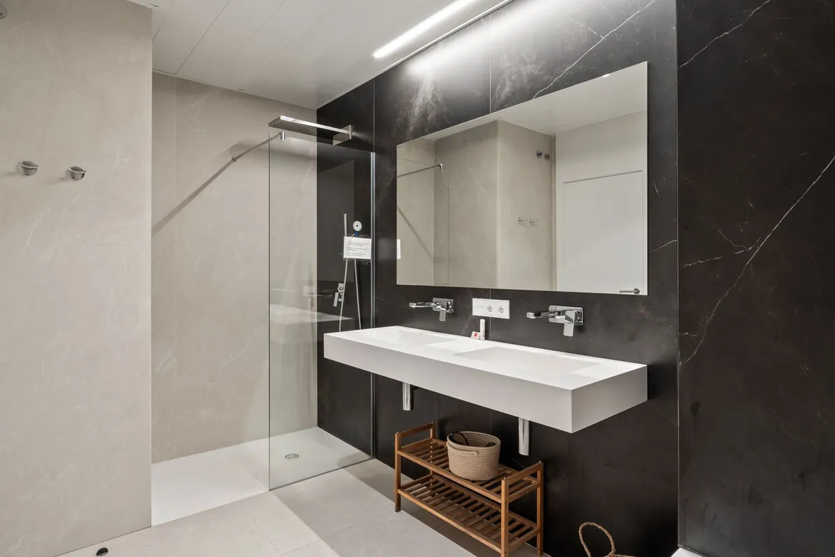 a389f387-8073-464a-913e-85d29339dfb1