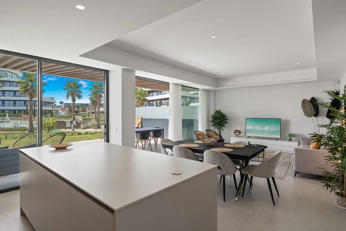 f9e09ba0-6d85-4f54-9f50-5b3e9406cd82