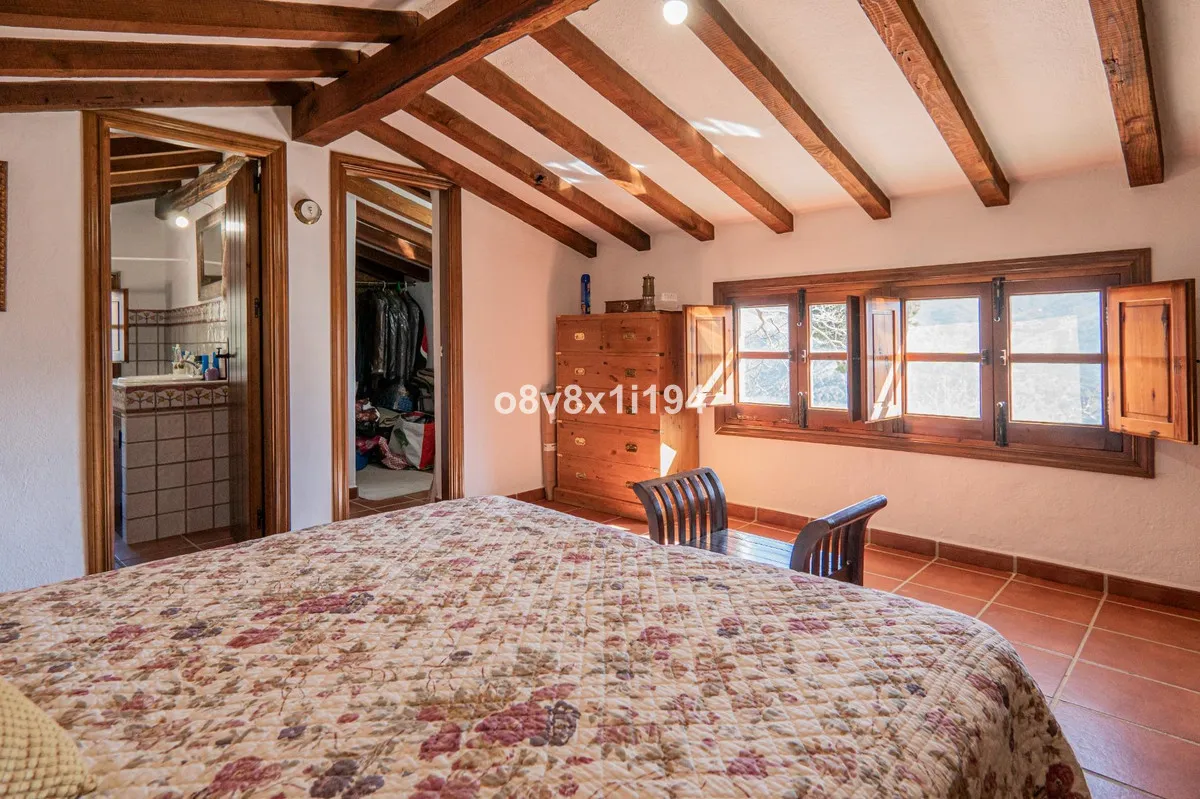 705f206b-d777-417f-8d4b-730246b90ec3