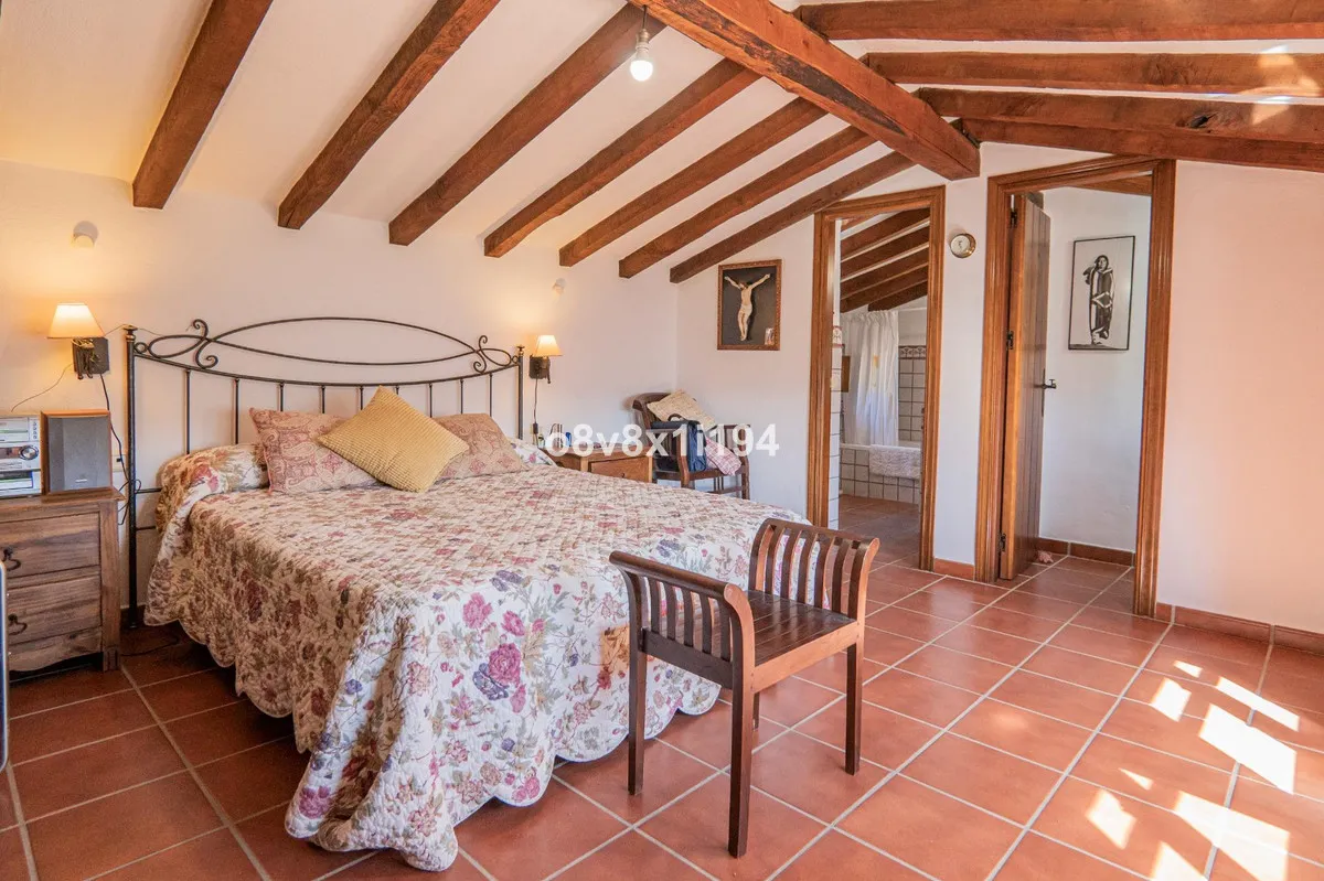 a5b4bfc0-2f25-49b9-b126-6f9c032d6688