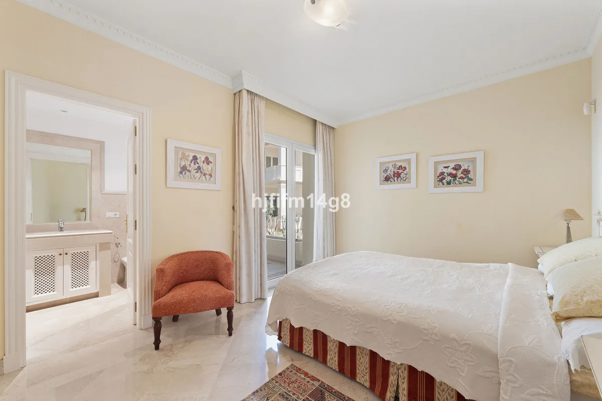 438d203b-dd82-470a-b390-9d503a41d734