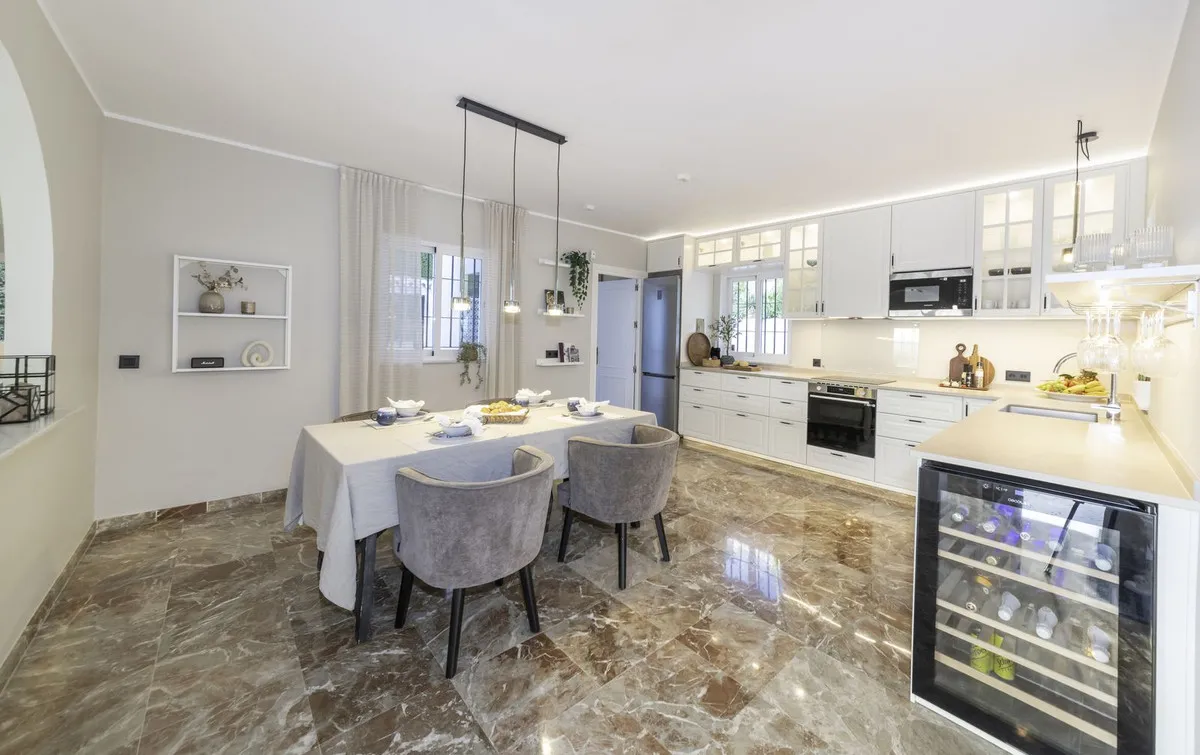 01cfb275-08d1-4811-8379-2167b3295cd5