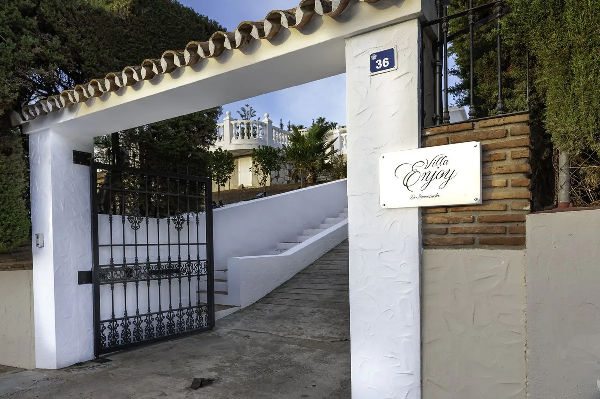 79bbbf6e-ddf2-4146-83b9-2d50343a6a57