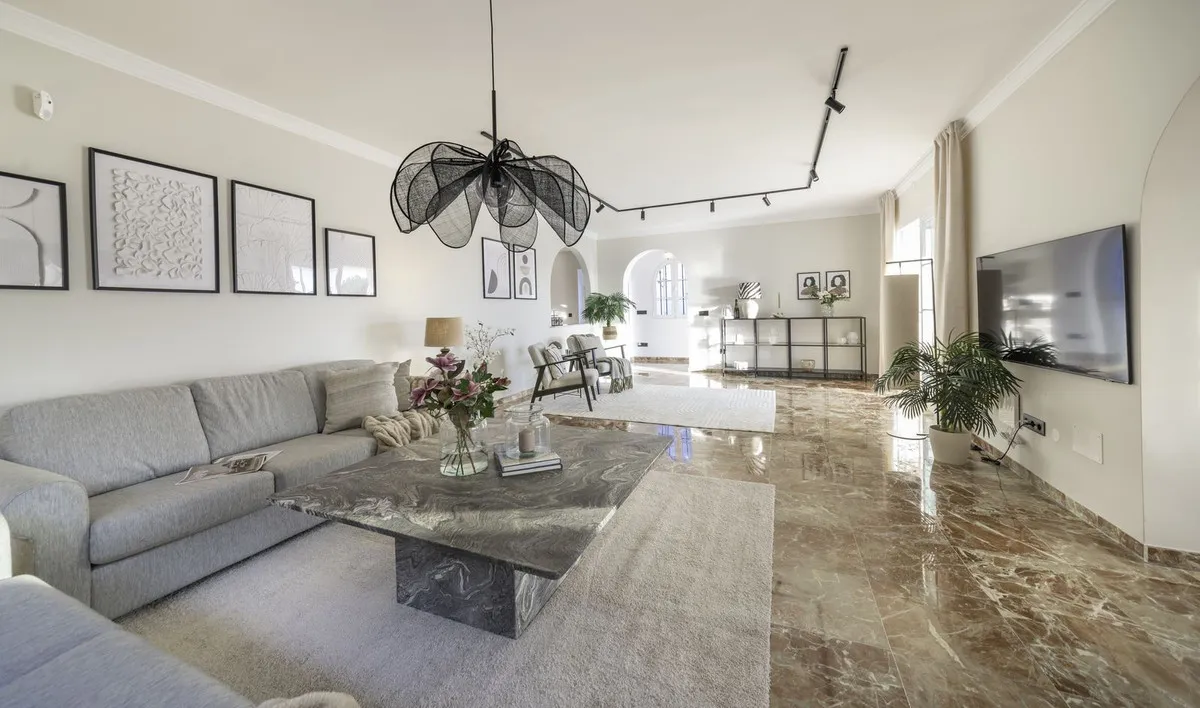 8efed9b3-455e-4fcf-8a86-77290549a82f