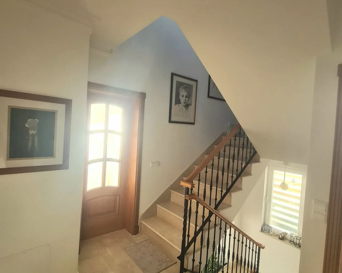 0f81c5b2-e29d-4fdf-89eb-9ddbc179639f