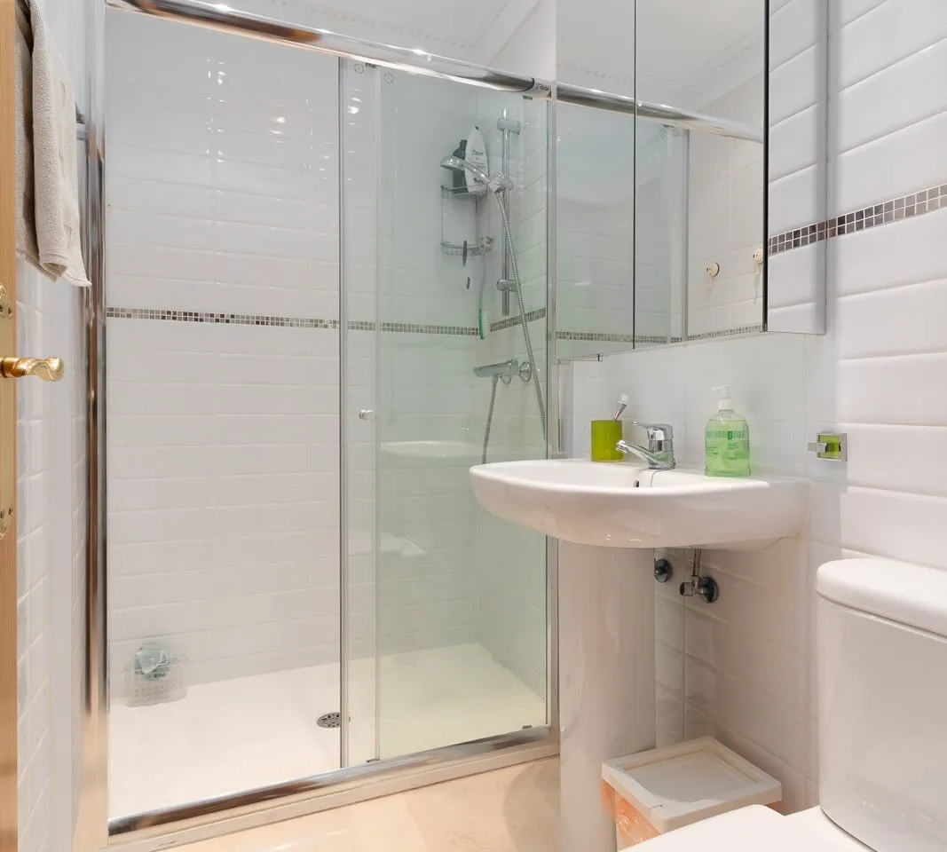 1c7987d4-ac72-4972-8ab8-07ace57d4838