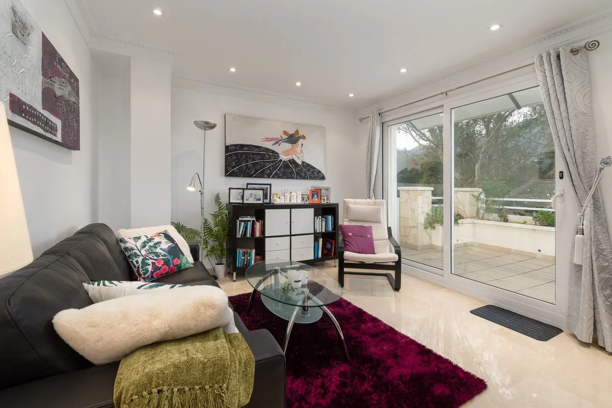 30b8747d-2c72-471f-b4f6-4300c9aa6a11