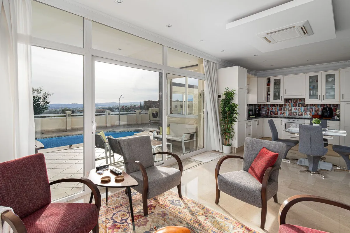 4c435c94-6dd1-41a7-a463-f04d0c2da79a