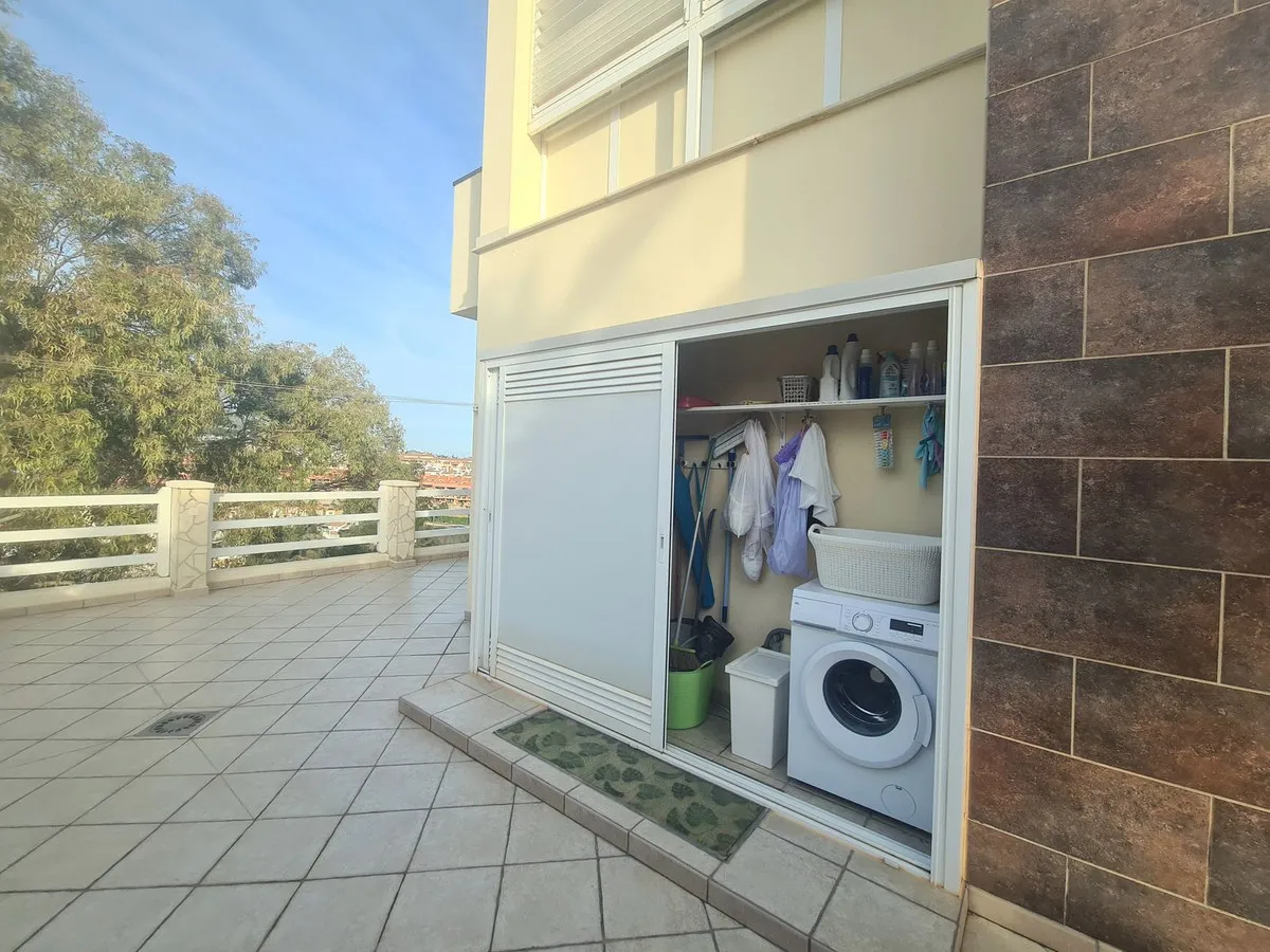 5affce61-4f4e-48e3-ac69-6a7d314386b5