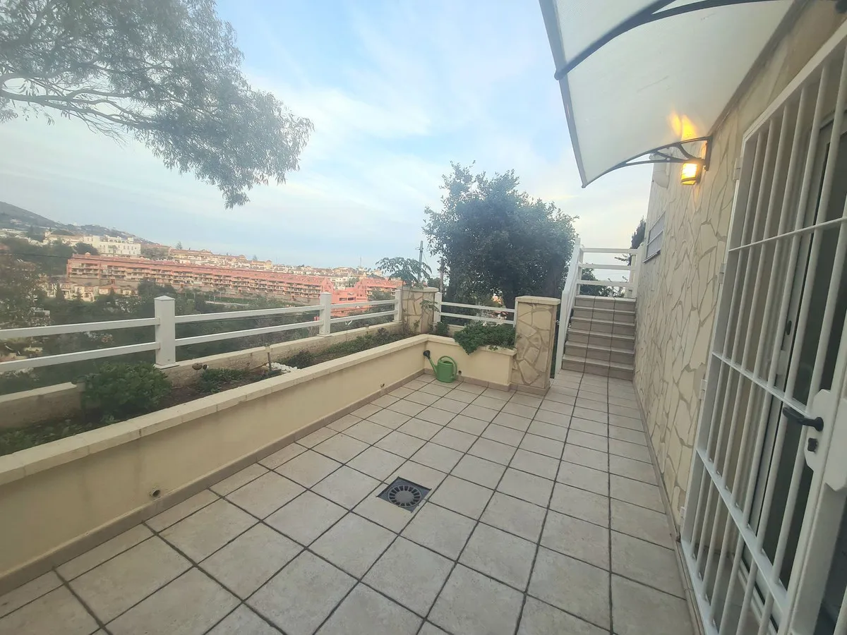 84851c10-5d89-4294-9fb3-d14b5584c984