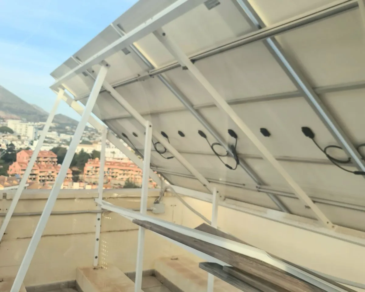 8e49b876-9cf4-40ef-9065-7321a19d5c3b