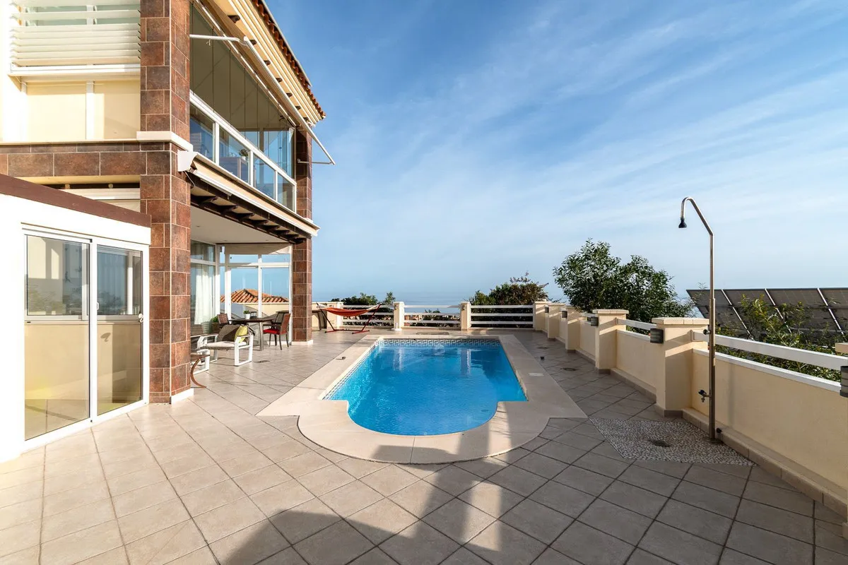 8ea87f0a-1b6f-4fbd-a386-47850124a266