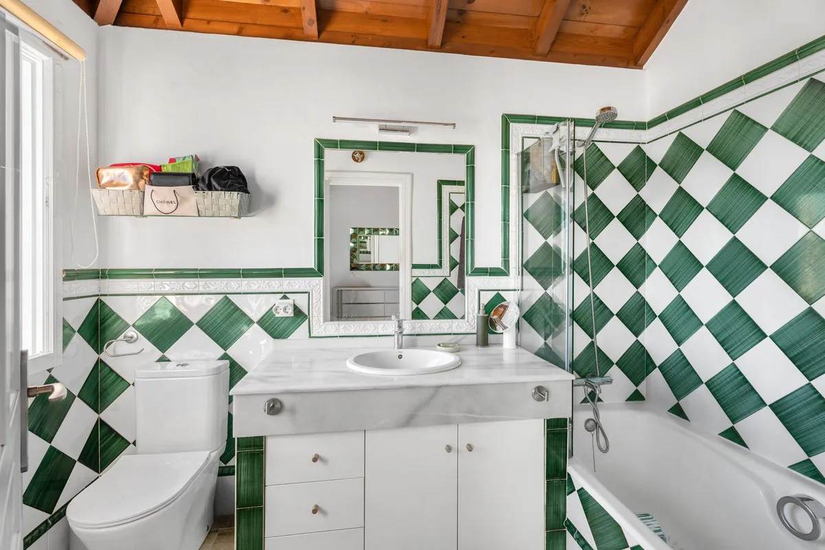 05282d7c-f222-4797-bc05-0ac42aacae90