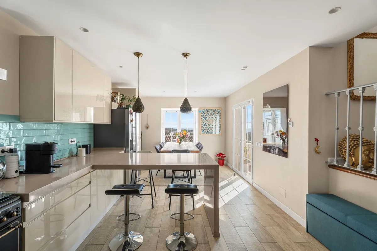 0cab1cfb-3f6d-440d-a053-d71c0cd4ebe7