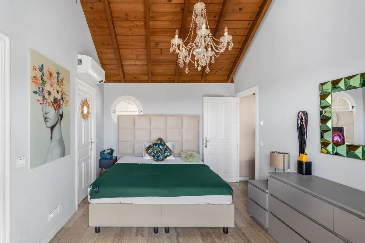 819c3ec2-14e1-4b24-b12b-c6dfb8132853