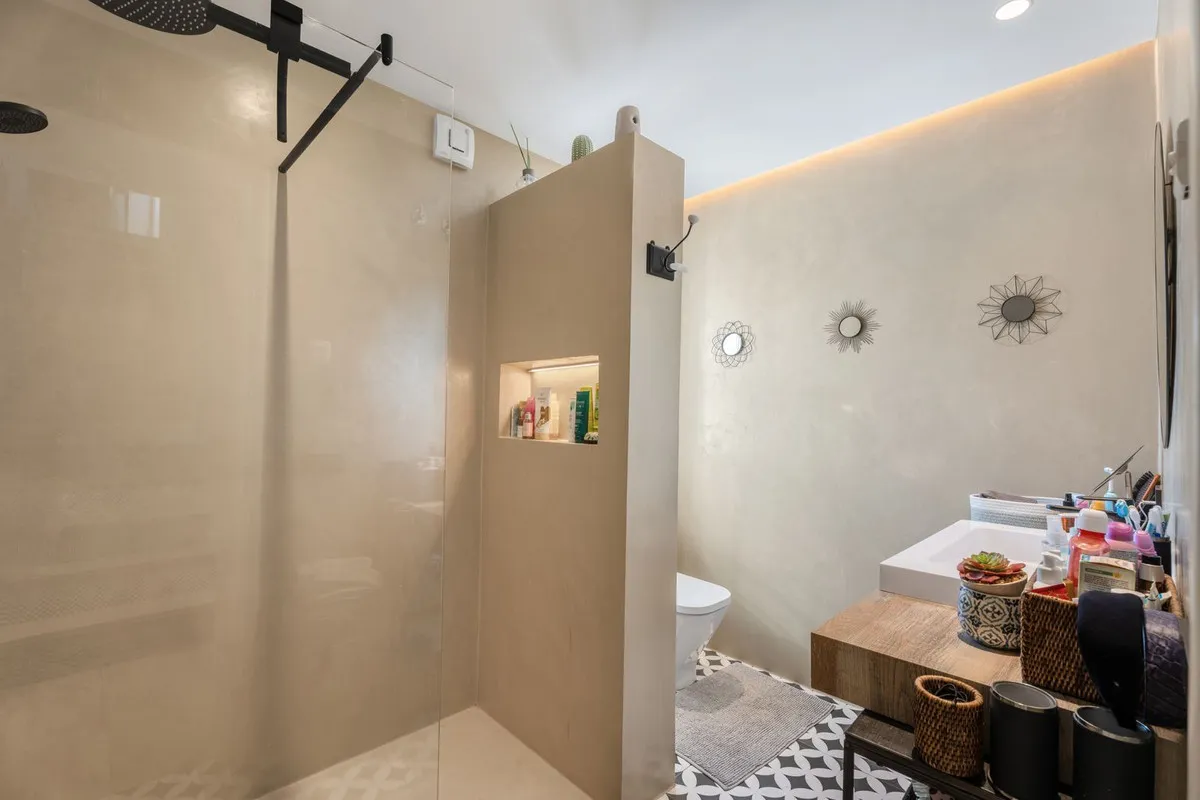 c8d88203-c17d-47cc-8815-392d5a6c6d35