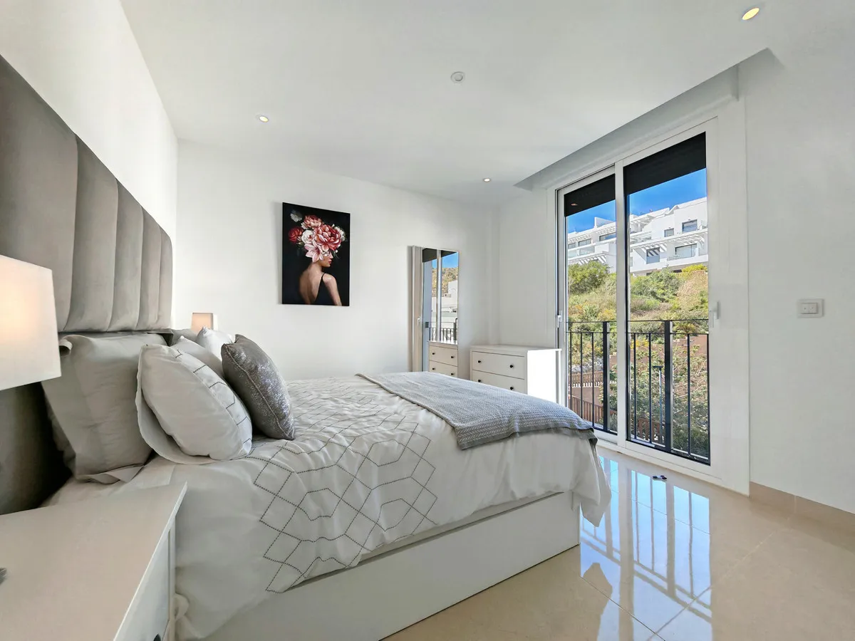 2b218e3b-40a3-4421-8e96-85fb3719126e