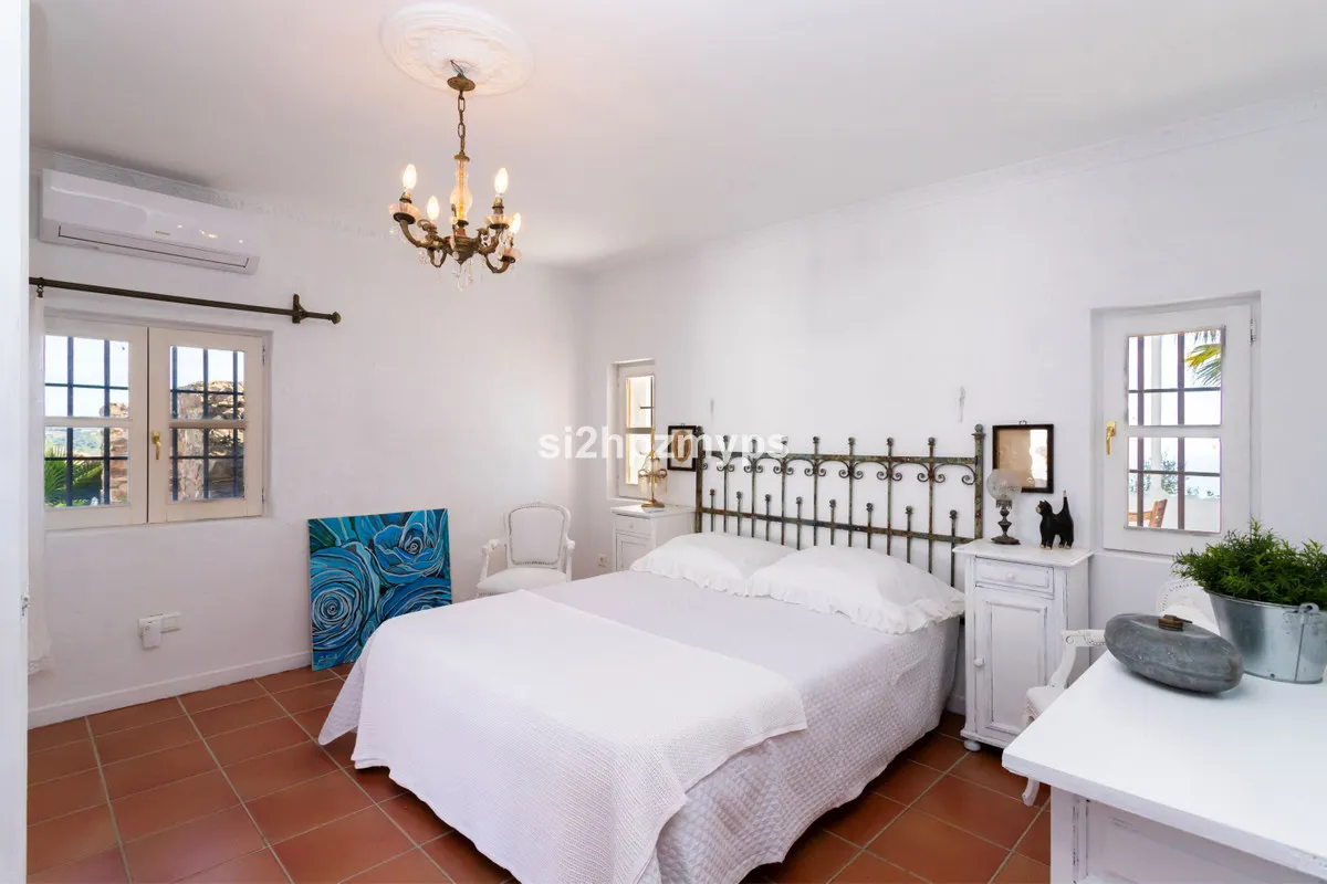 21c8e1ec-baf1-4890-bcae-b0ededd280df