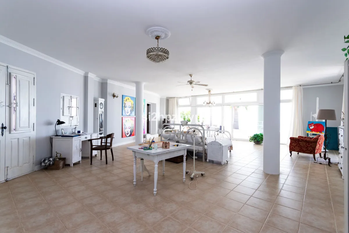 6202c028-70f6-4d8a-bf5f-8a1fb341a4dd