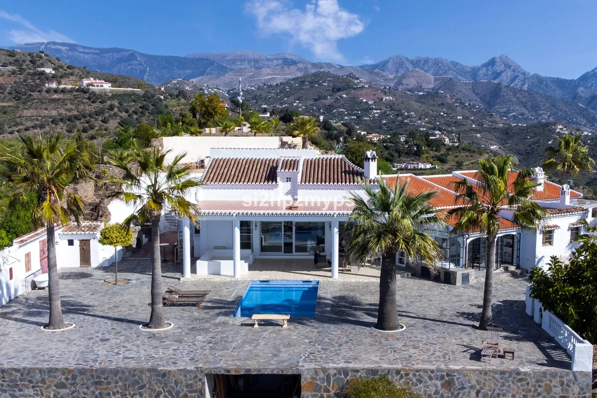 8dc71593-88e7-4255-a622-778a7096591f