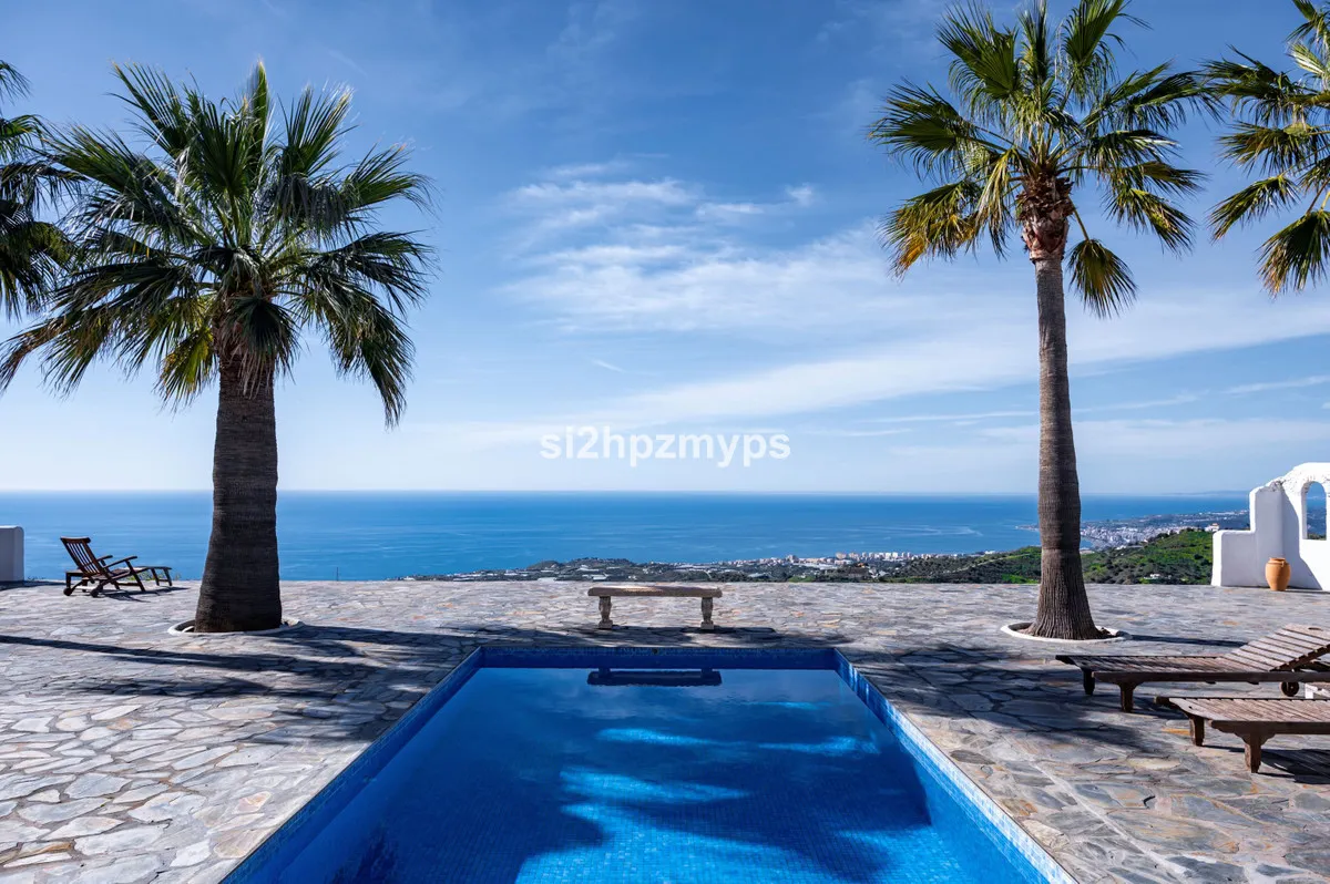 983f005b-c745-4164-9b1e-1dfd4d263a14