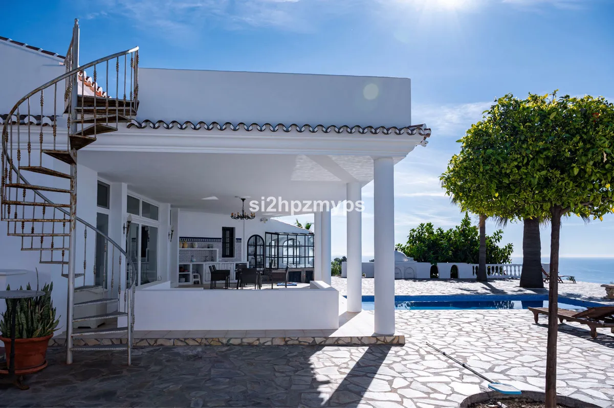 b5a56179-bcb5-4ad3-9911-d8d20346f805