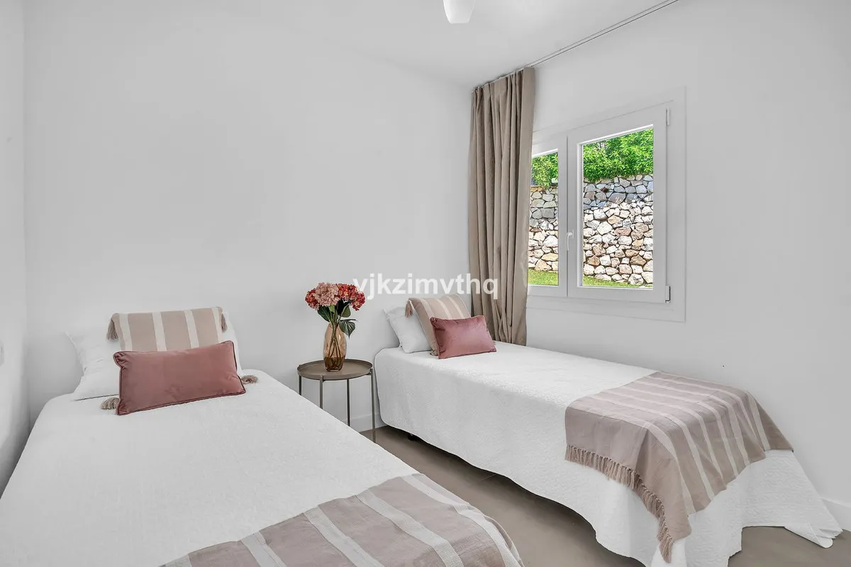 4d307323-74ca-4034-86e8-c7b454a45949