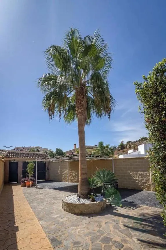 41a79bf2-8090-478c-b257-87a3ce810254