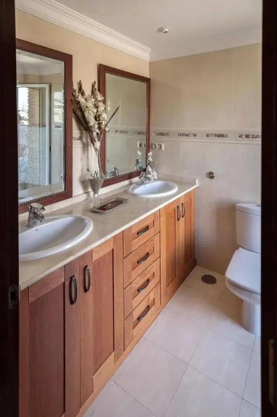 e74d29cb-5585-4ed2-b40f-ea7cbb6b92d2