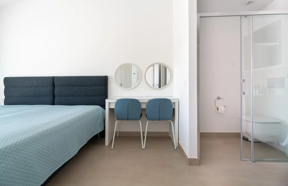 6f33d5ac-fa28-4fb7-8cf4-ea479bfe7a02