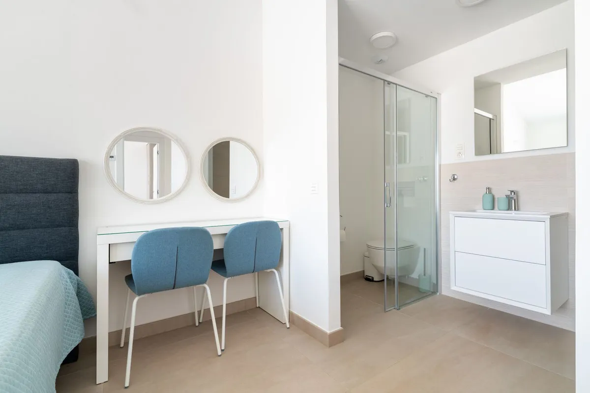 b0e1fecb-c2d5-4ce0-bea9-04806ff848c5