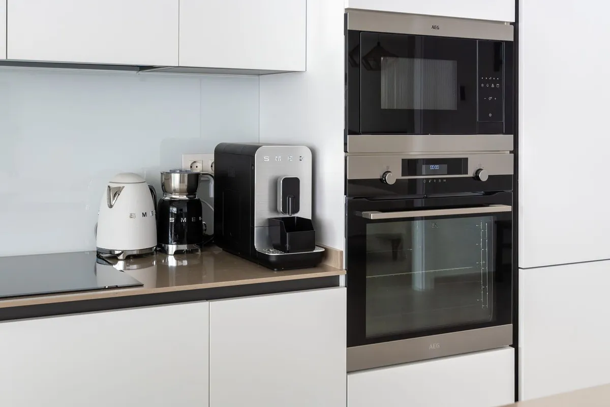 cfdda381-1f7a-417b-80c6-d3b70e54624c