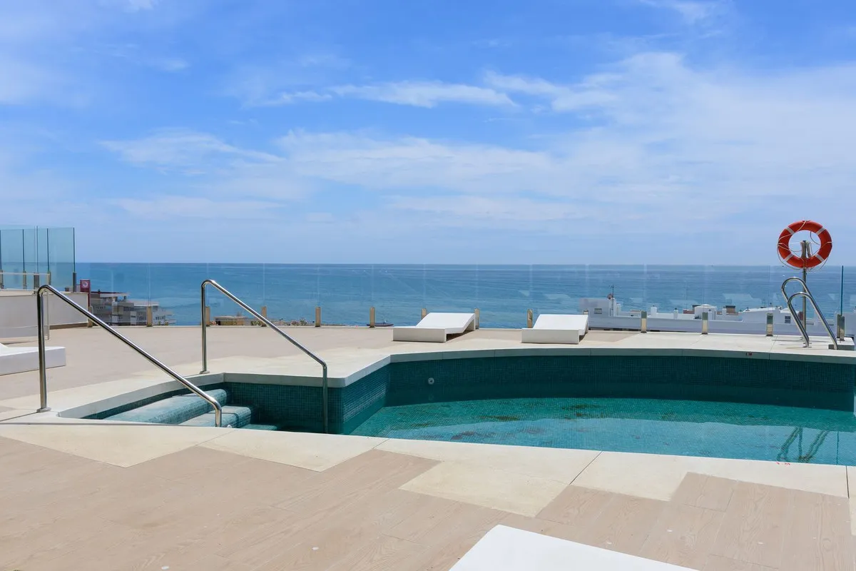 d4602676-d9b7-4815-9524-3677282d9f63