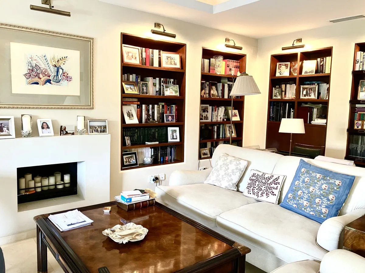 37b71fec-6608-401c-96d3-99c92c13a72d