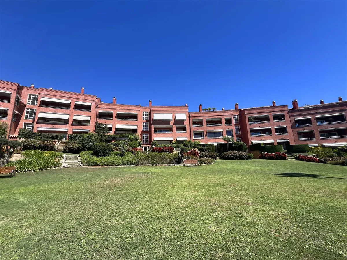 1dff1093-b470-43a8-8c00-35e9094a638d