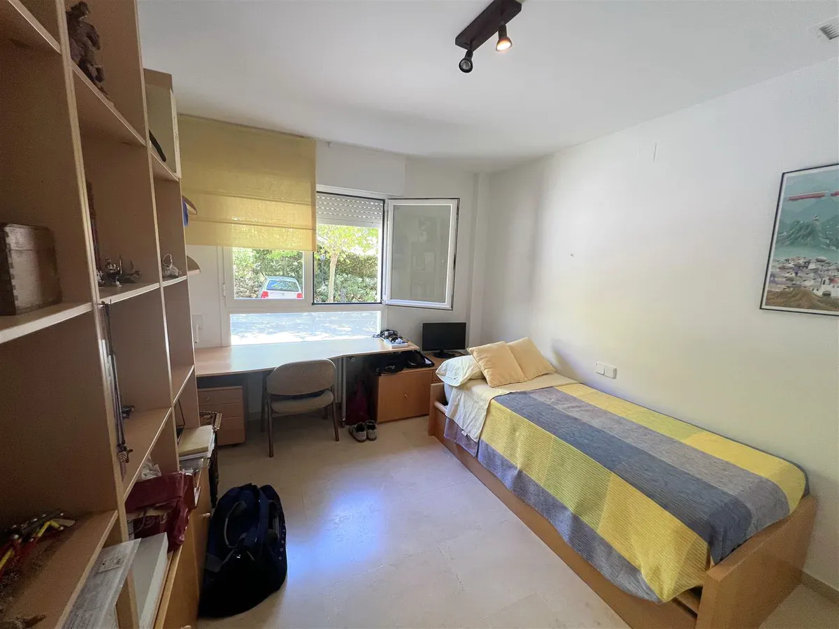 58b52940-a7d8-4382-92c7-a243726d0384