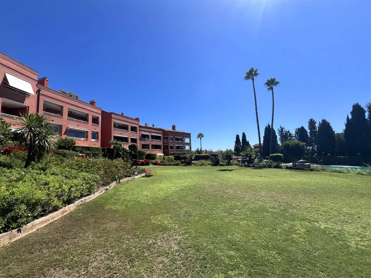 af2b6026-05a1-4bd3-8a37-385359f0120f