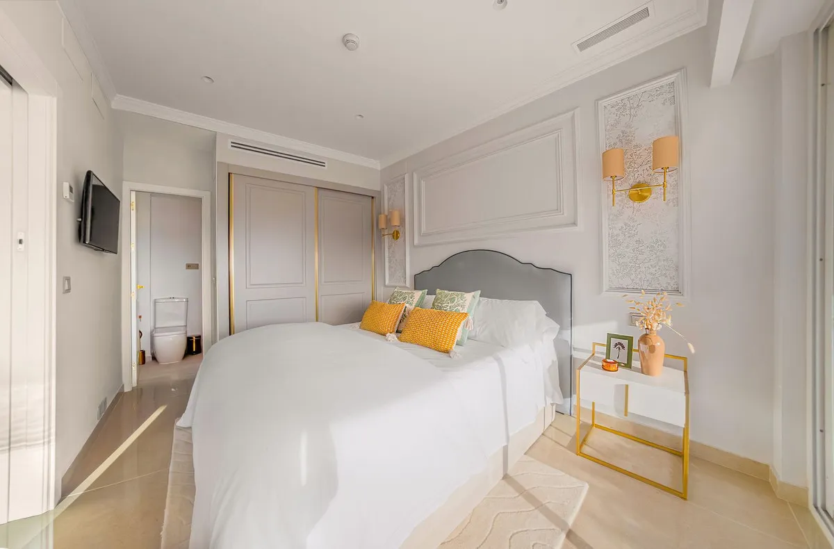 15c9490a-4785-435f-b218-f60340610075