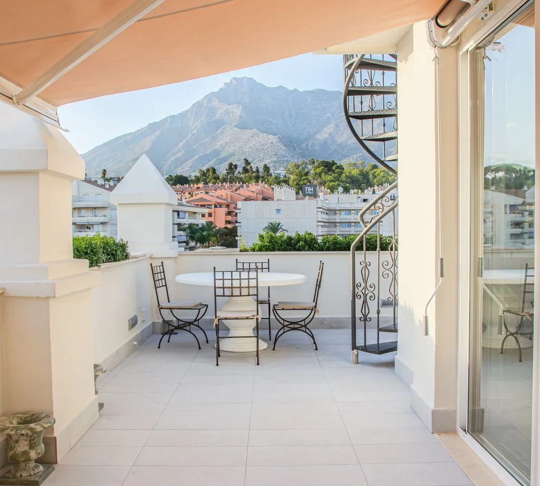 ad210066-ee1e-4800-9dac-d31586fb703e